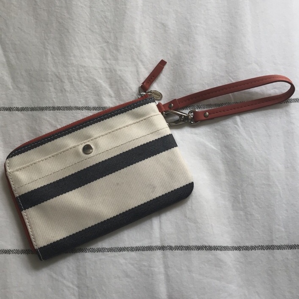 Fossil wristlet